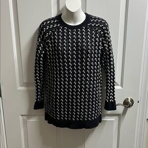 Mango size XS Black and White Patterned Knit Sweater 3256